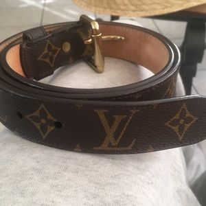 Women’s Louis Vuitton belt